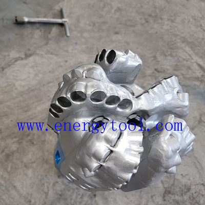 Diamond Drilling Tool 5-7/8 Inch 5 Blades API Spec  PDC Drill Bit