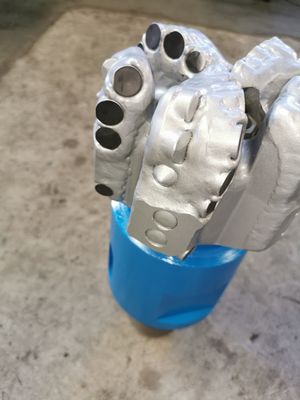 5-7/8 Inch Outer Diameter 5 Blade PDC Matrix Body Drill Bit API Reg Rock Drilling Tool