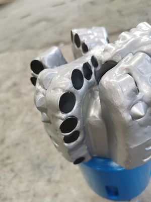 5-1/2 Inch Diameter 5 Blade PDC Matrix Body API Drilling Rig Bit