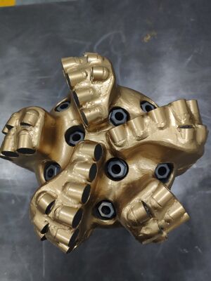 215.9 ملم M516 جسم مصفوفة PDC إدخال ماسي لقمة حفر آبار النفط